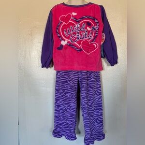 1000% Cute "Wild Child" Girl's Sleepwear 2 Piece Set